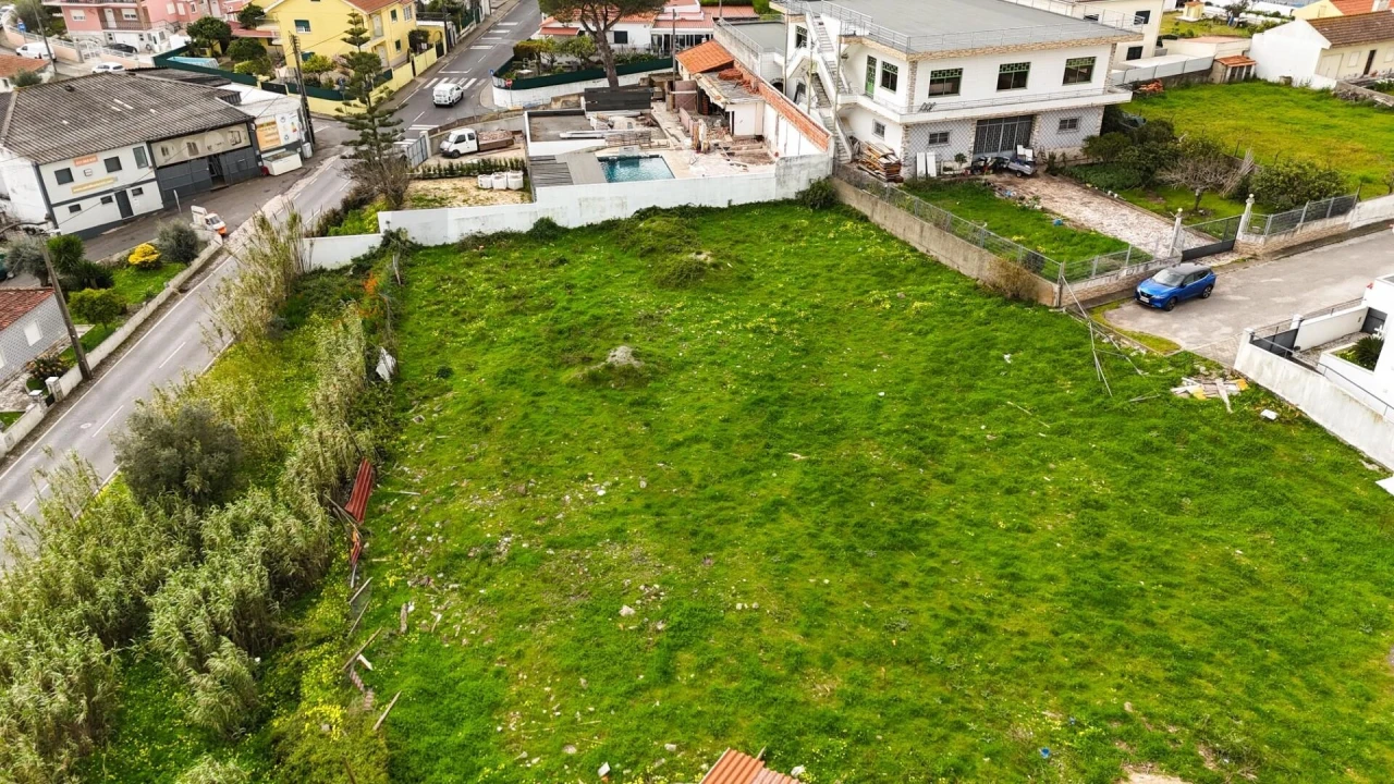 Terreno para Venda em Cacém e São Marcos Foto 3