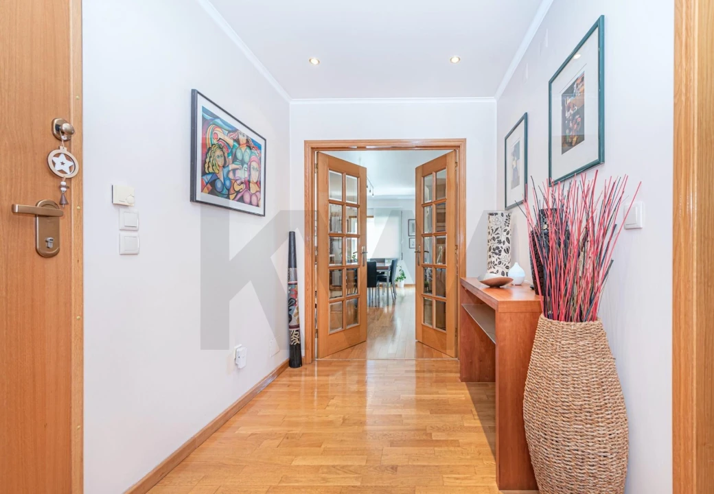 Apartamento T3 para Venda em Carnaxide e Queijas Foto 4