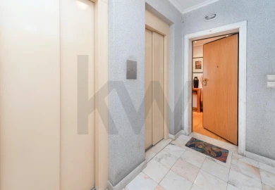 Apartamento T3 para Venda em Carnaxide e Queijas