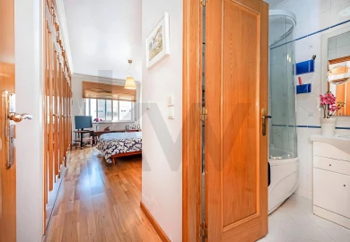 Apartamento T3 para Venda em Carnaxide e Queijas