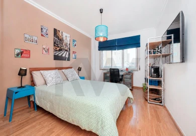 Apartamento T3 para Venda em Carnaxide e Queijas