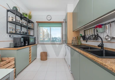 Apartamento T3 para Venda em Carnaxide e Queijas