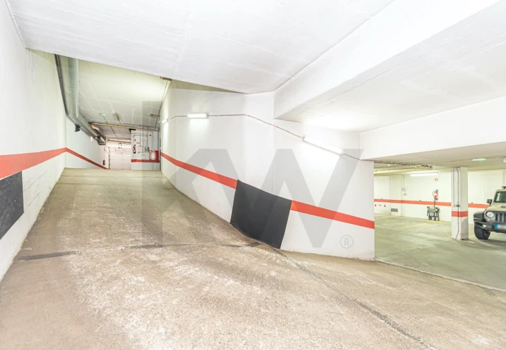 Apartamento T3 para Venda em Carnaxide e Queijas Foto 32