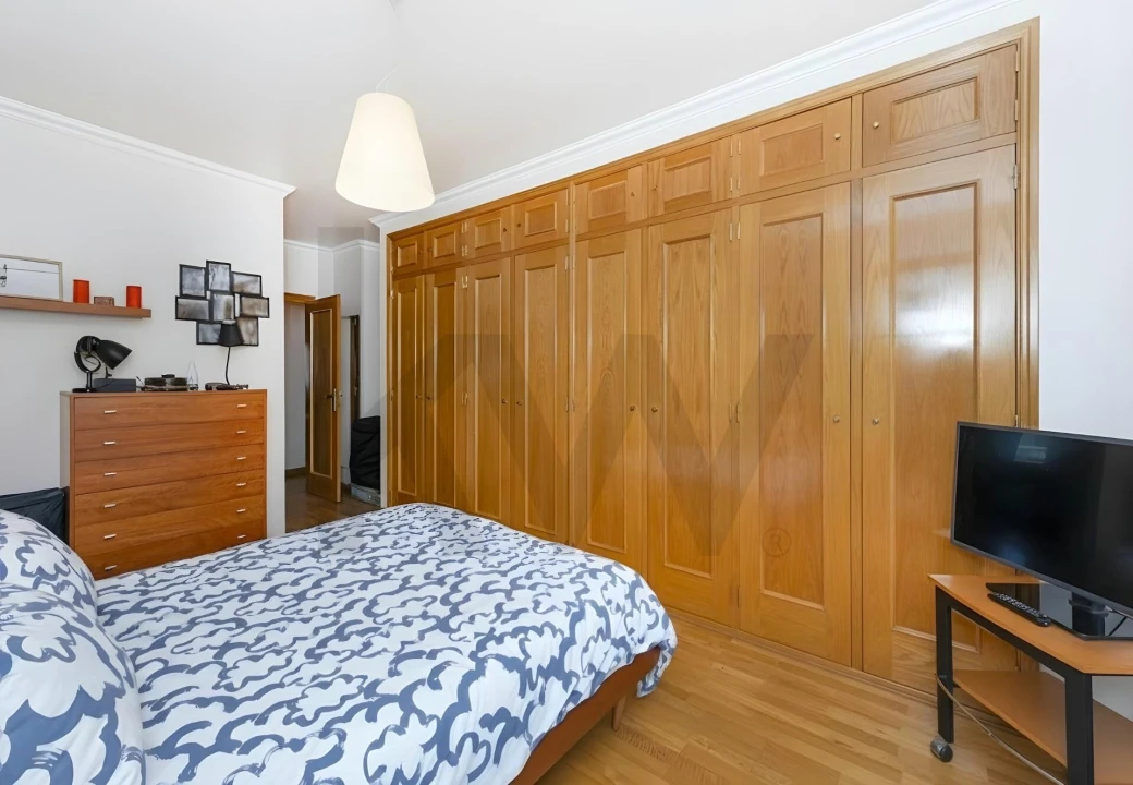 Apartamento T3 para Venda em Carnaxide e Queijas Foto 24