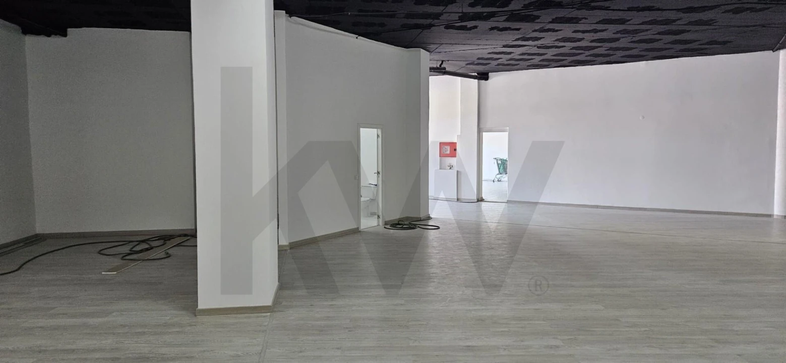 Escritório para Arrendamento em Barcarena Foto 23