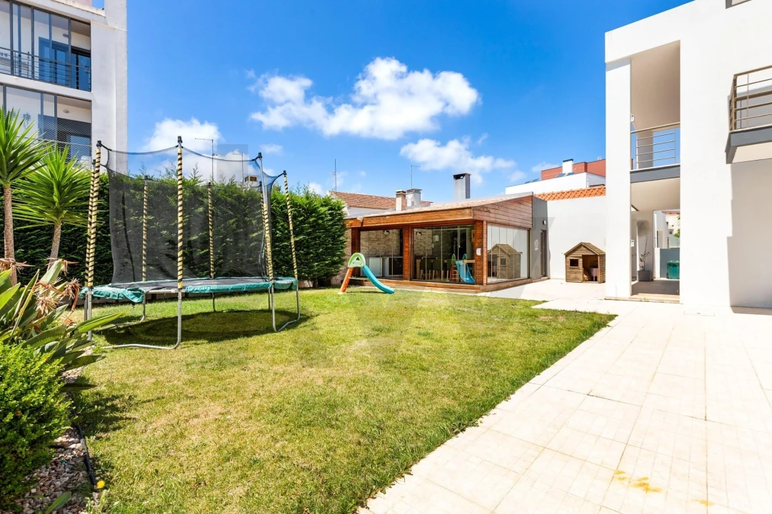 Moradia T5 para Venda em Mafra Foto 24