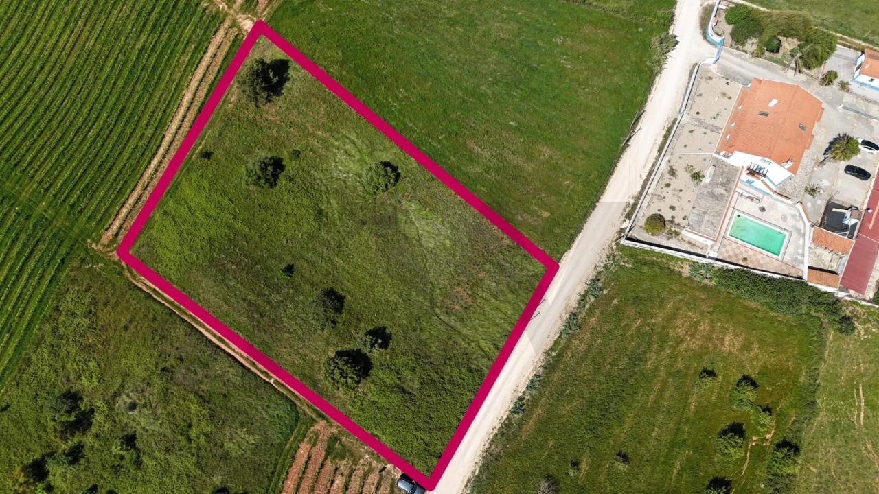 Terreno para Venda em Olhalvo Foto 21