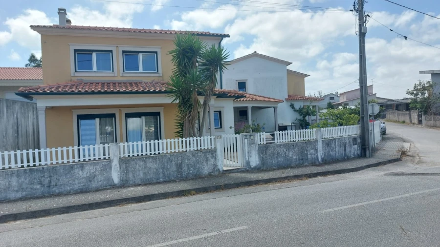Moradia T3 para Venda em Monte Real e Carvide
