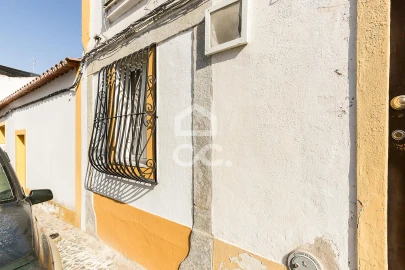 Moradia T2 para Venda em Évora (São Mamede, Sé, São Pedro e Santo Antão)