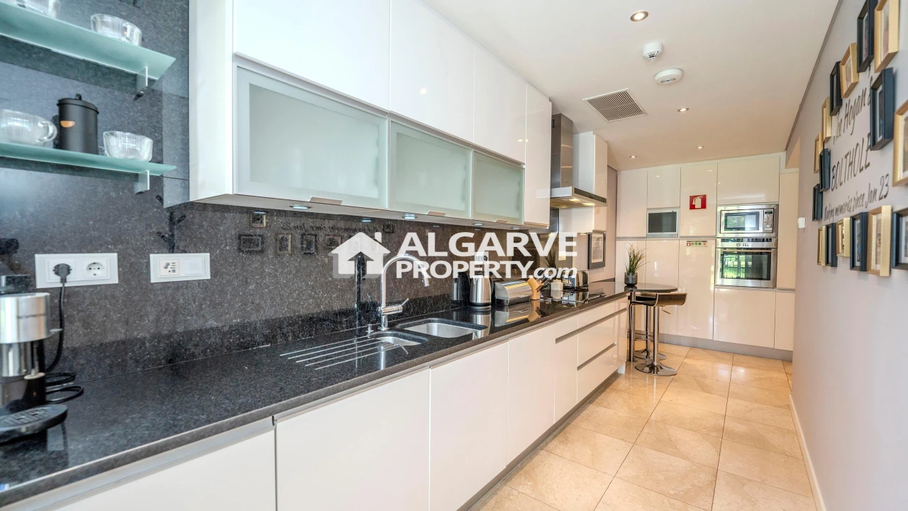 Apartamento T2 para Venda em Quarteira Foto 15