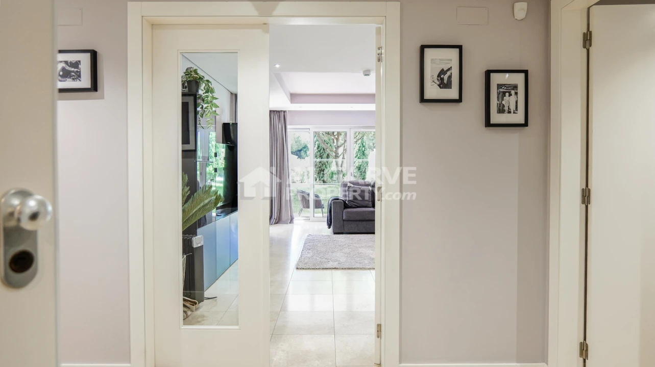 Apartamento T2 para Venda em Quarteira Foto 8