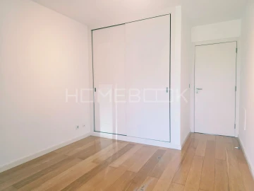 Apartamento T3 para Arrendamento em Carcavelos e Parede