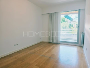 Apartamento T3 para Arrendamento em Carcavelos e Parede