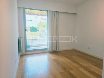 Apartamento T3 para Arrendamento em Carcavelos e Parede