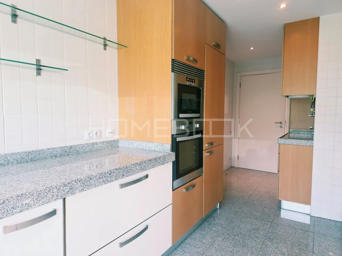 Apartamento T3 para Arrendamento em Carcavelos e Parede Foto 23