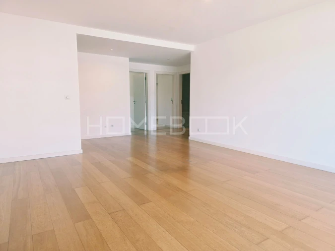 Apartamento T3 para Arrendamento em Carcavelos e Parede Foto 5