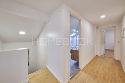 Apartamento T4 para Venda em Charneca de Caparica e Sobreda