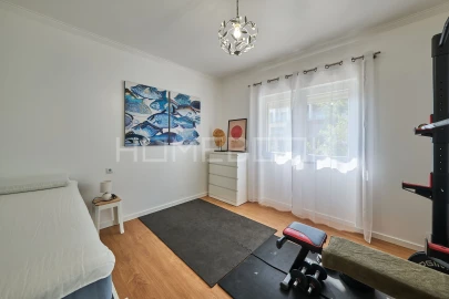 Apartamento T4 para Venda em Charneca de Caparica e Sobreda