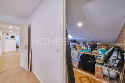 Apartamento T4 para Venda em Charneca de Caparica e Sobreda