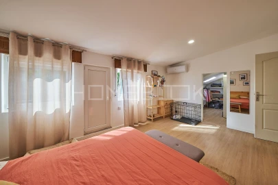 Apartamento T4 para Venda em Charneca de Caparica e Sobreda