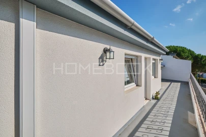 Apartamento T4 para Venda em Charneca de Caparica e Sobreda