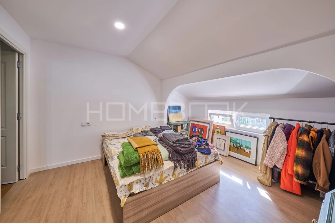 Apartamento T4 para Venda em Charneca de Caparica e Sobreda Foto 24
