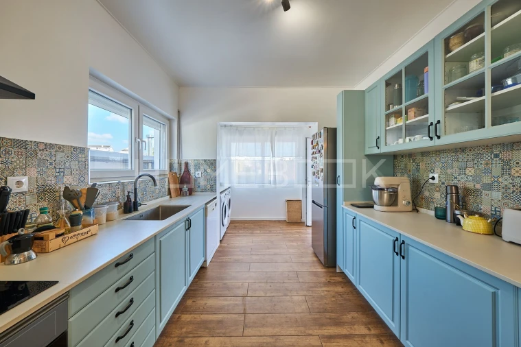 Apartamento T4 para Venda em Charneca de Caparica e Sobreda Foto 5