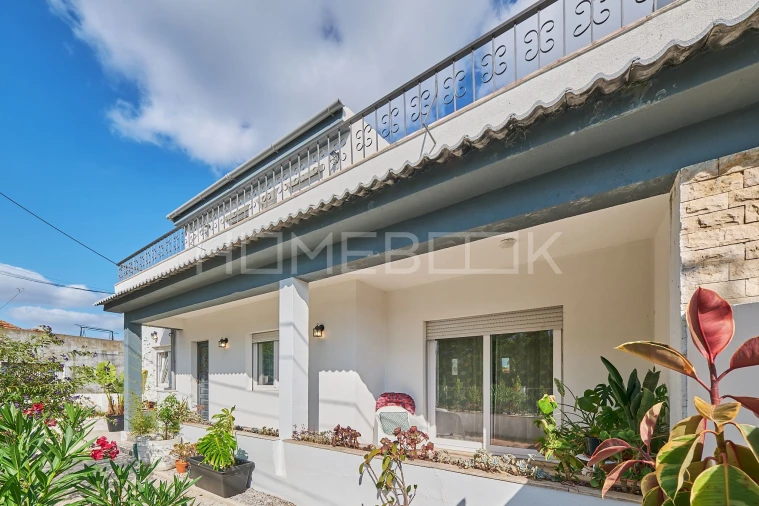 Apartamento T4 para Venda em Charneca de Caparica e Sobreda Foto 32