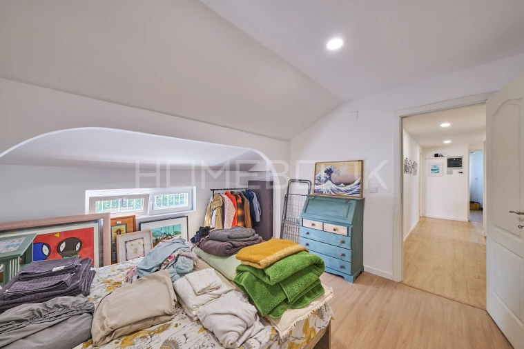 Apartamento T4 para Venda em Charneca de Caparica e Sobreda Foto 26