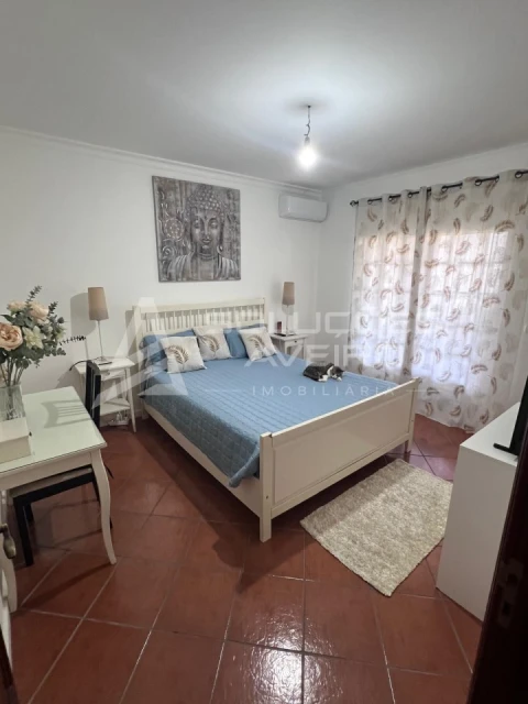 Moradia T4 para Venda em Amoreira da Gândara, Paredes do Bairro e Ancas