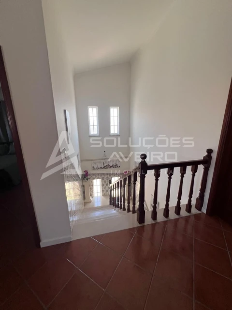Moradia T4 para Venda em Amoreira da Gândara, Paredes do Bairro e Ancas