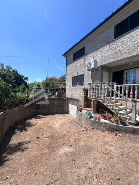 Moradia T4 para Venda em Amoreira da Gândara, Paredes do Bairro e Ancas