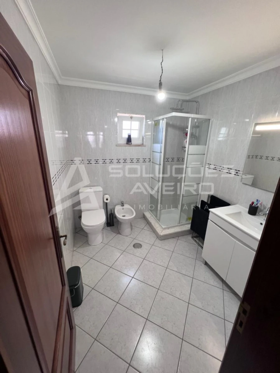 Moradia T4 para Venda em Amoreira da Gândara, Paredes do Bairro e Ancas Foto 17