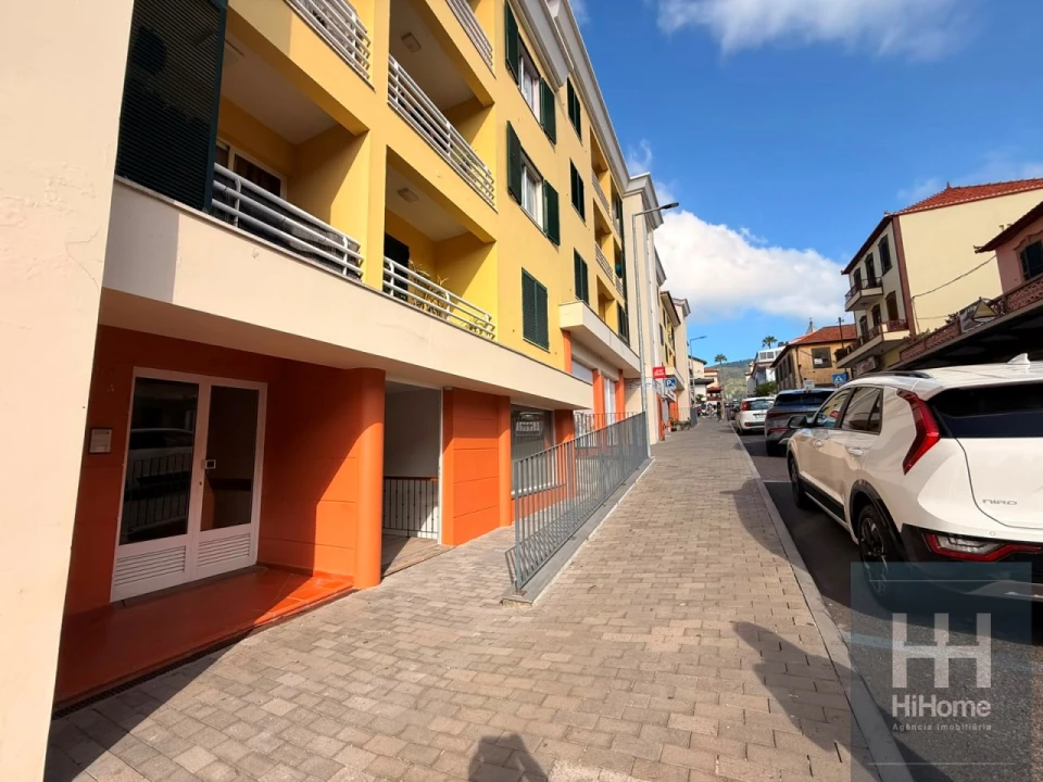 Loja para Venda em Estreito de Camara de Lobos Foto 19