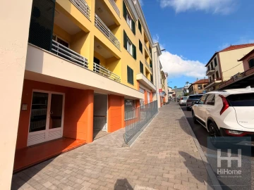 Loja para Venda em Estreito de Camara de Lobos