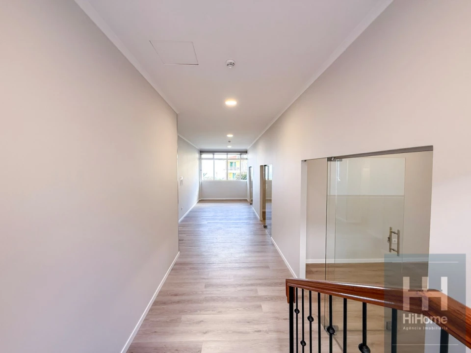 Loja para Arrendamento em Estreito de Camara de Lobos Foto 3
