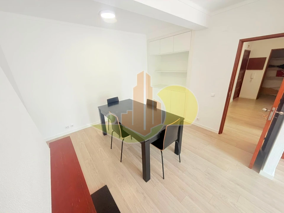 Apartamento T1 para Arrendamento em Tavarede Foto 7