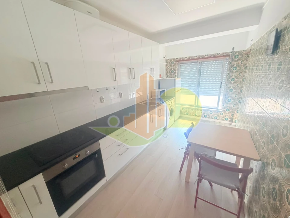 Apartamento T1 para Arrendamento em Tavarede Foto 3