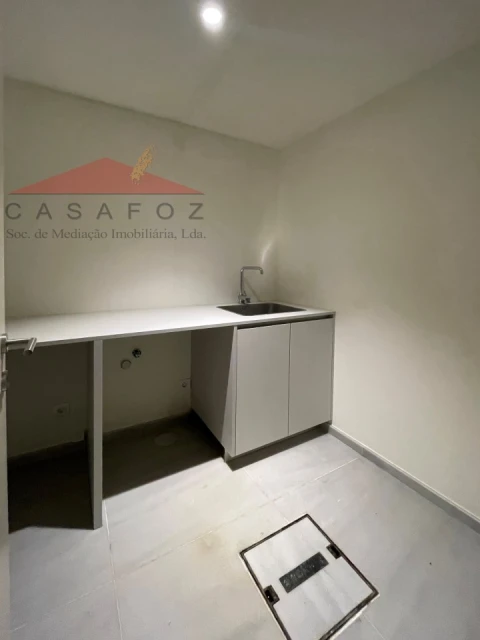 Moradia T3 para Venda em Aldoar, Foz do Douro e Nevogilde