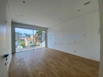 Moradia T4 para Venda em Corroios