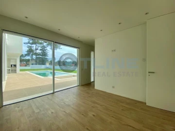 Moradia T4 para Venda em Corroios