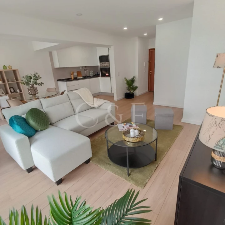 Apartamento T3 para Venda em Benfica Foto 24