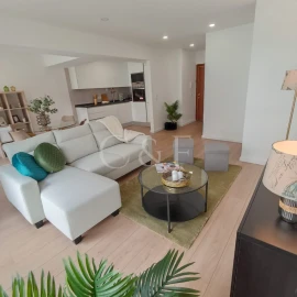 Apartamento T3 para Venda em Benfica