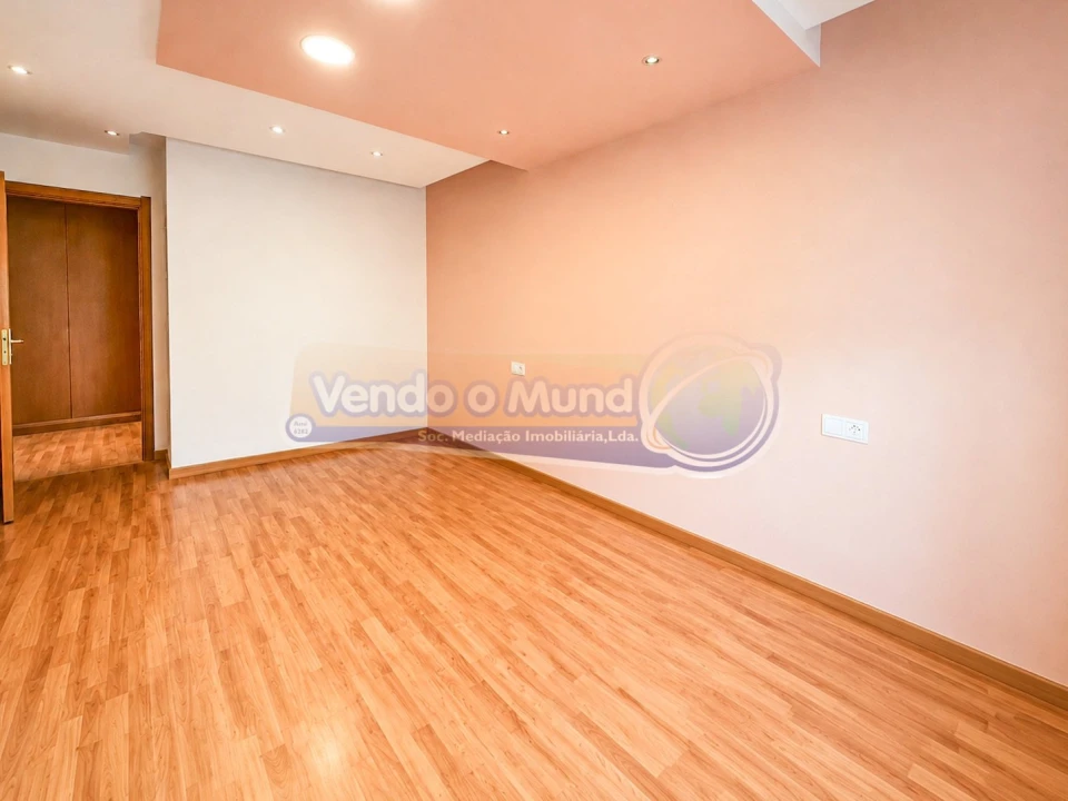 Apartamento T3 para Venda em Samora Correia Foto 16