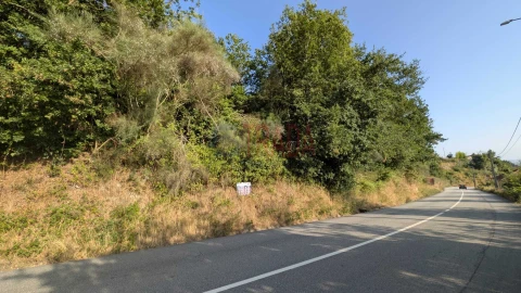Terreno para Venda em Sande, Vilarinho, Barros e Gomide