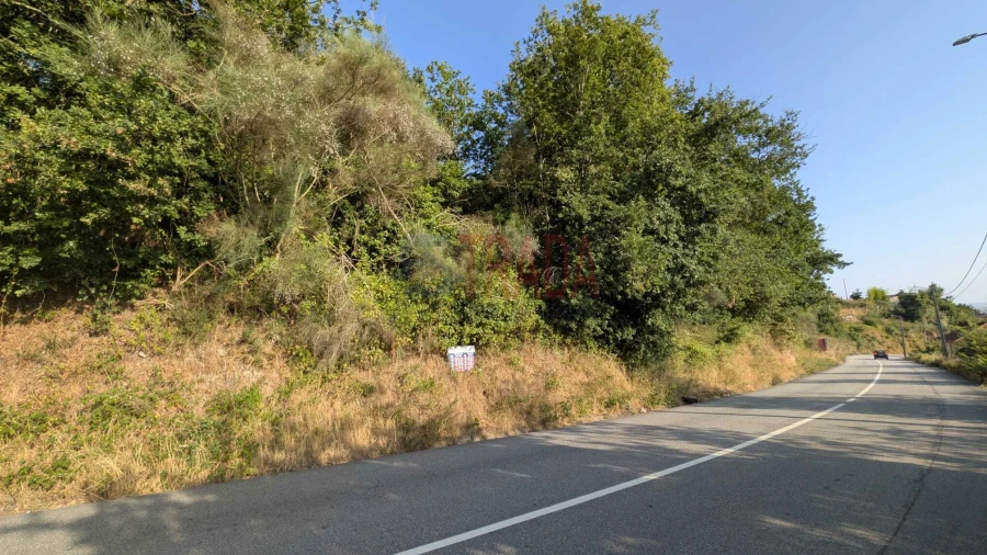 Terreno para Venda em Sande, Vilarinho, Barros e Gomide
