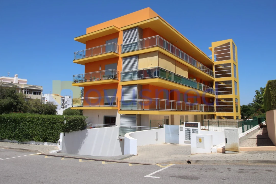 Apartamento T4 para Venda em Portimão Foto 2