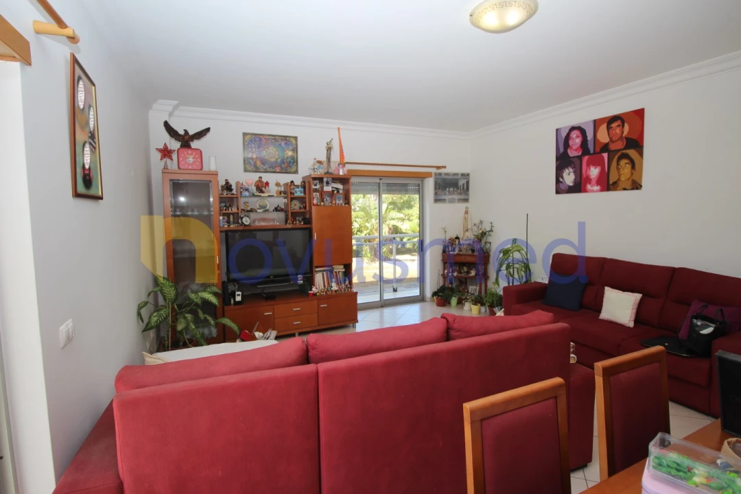 Apartamento T4 para Venda em Portimão Foto 8