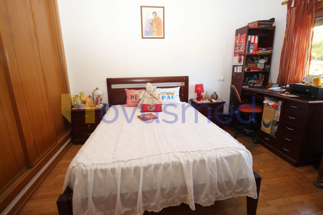 Apartamento T4 para Venda em Portimão Foto 17