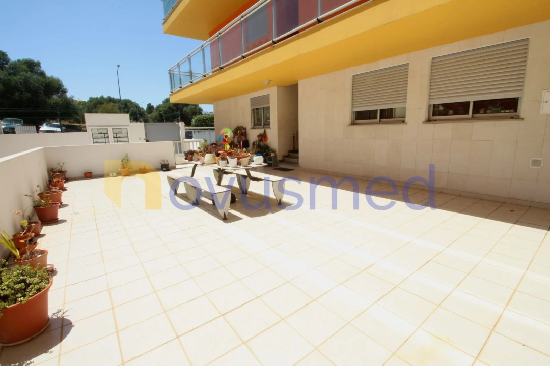 Apartamento T4 para Venda em Portimão Foto 32
